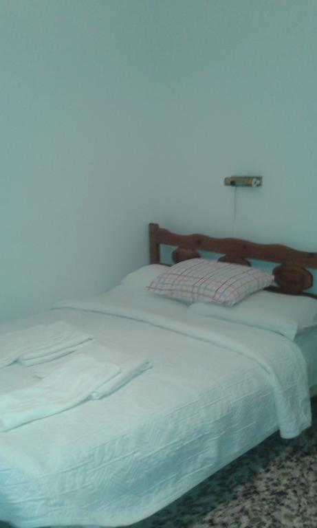 Manoleas Rooms To Let Leonídion Quarto foto